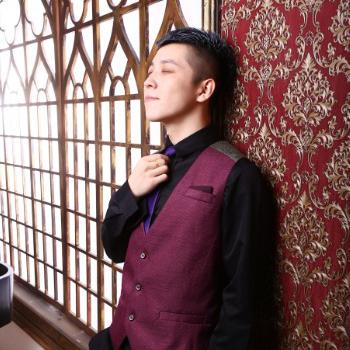 快手红人王小国跟谁好