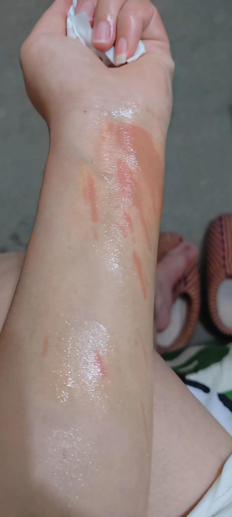 抖音上面用水泡大的衣服