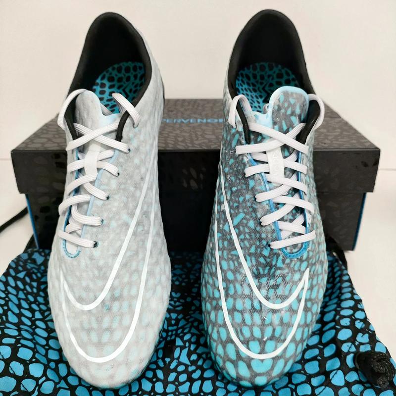 抖音耐克放颜料水里的鞋