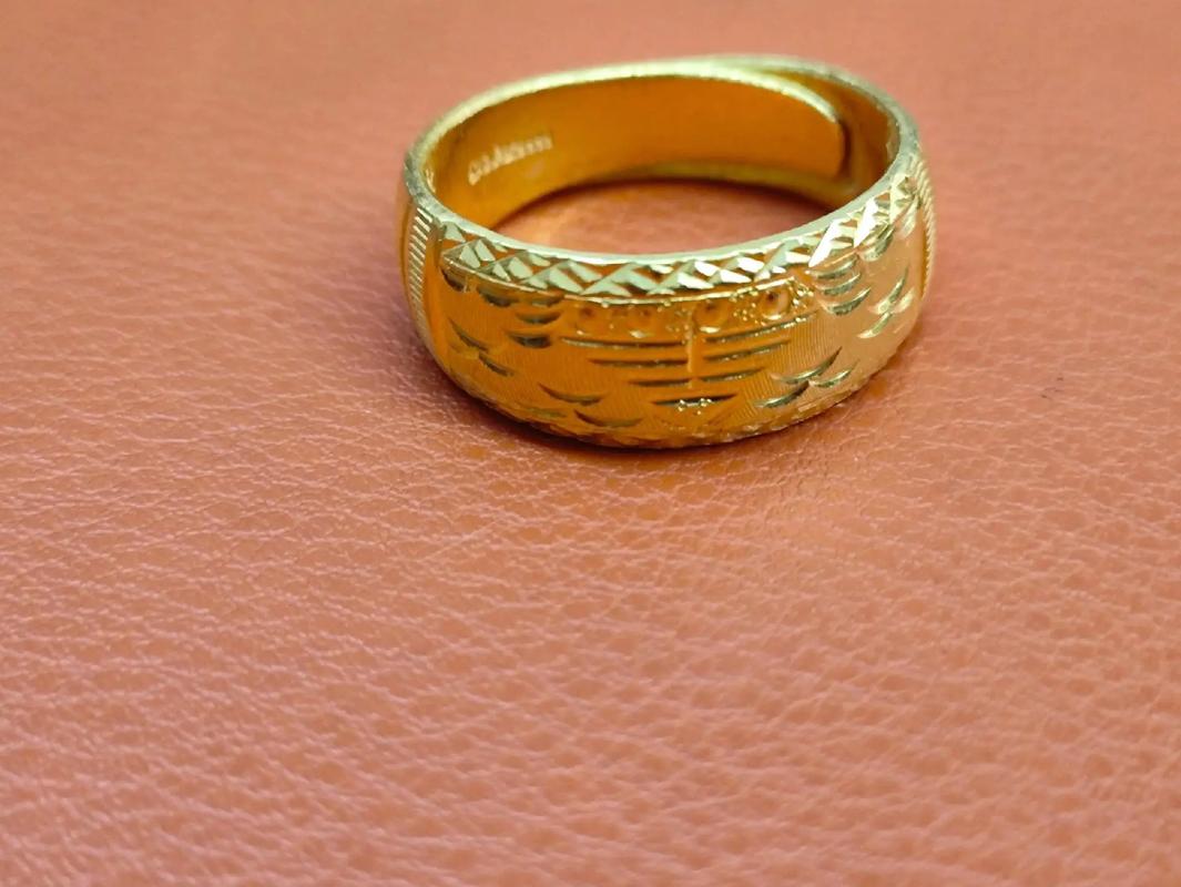 抖音上可以拆卸的金戒指