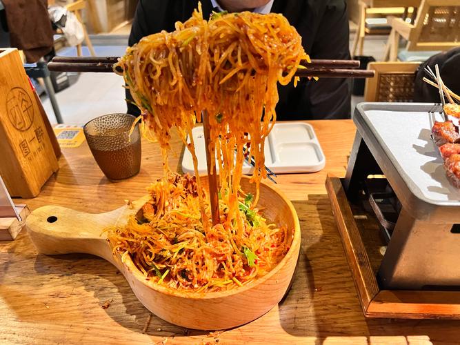 土豆凉面大杂烩直播间