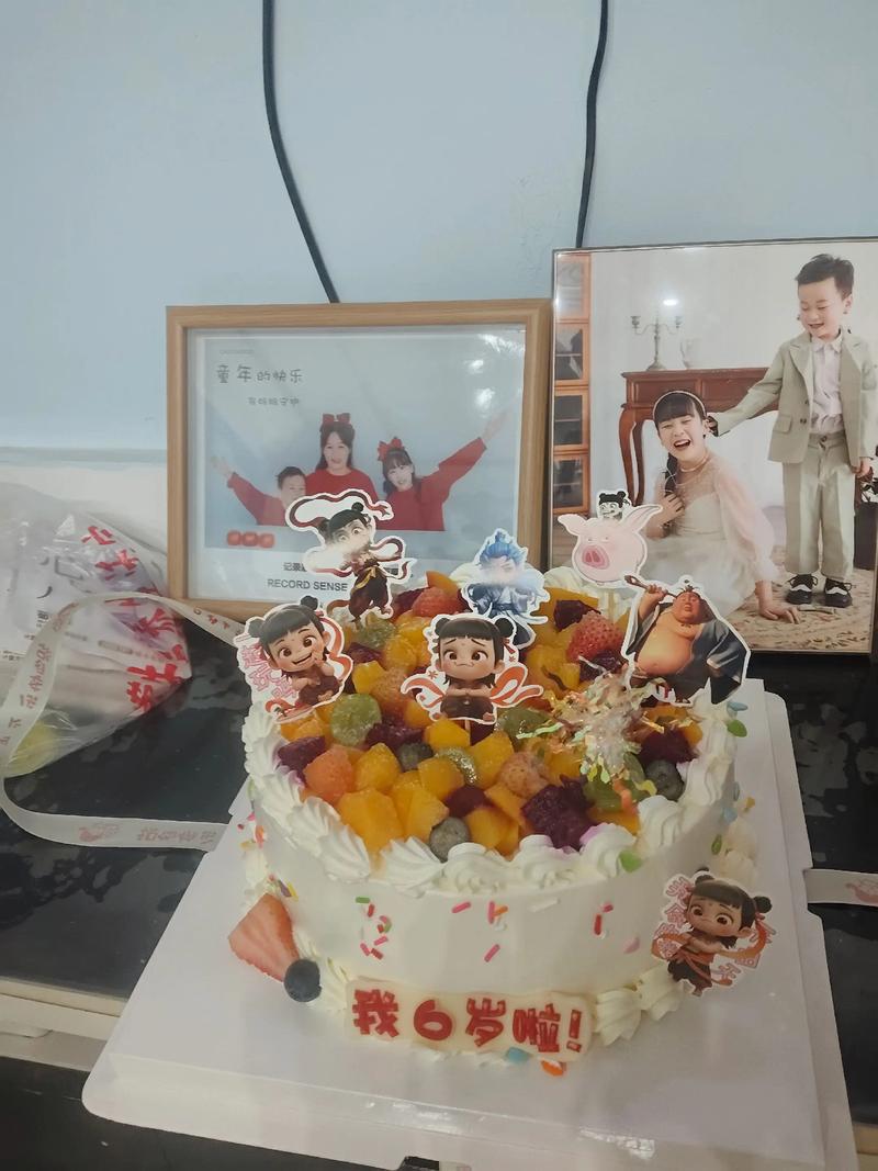 抖音女孩生日男孩去看他