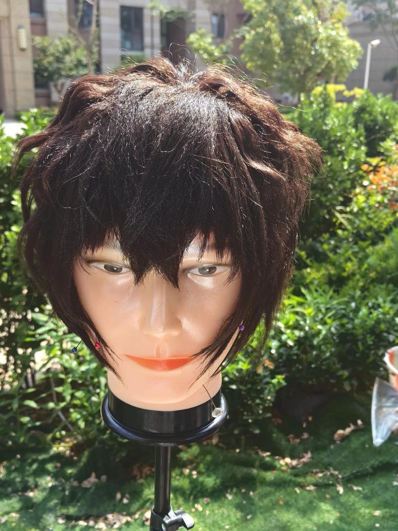 快手拍假发男摔倒ib