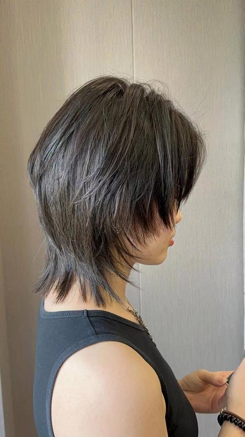 抖音同款发型女前短后长