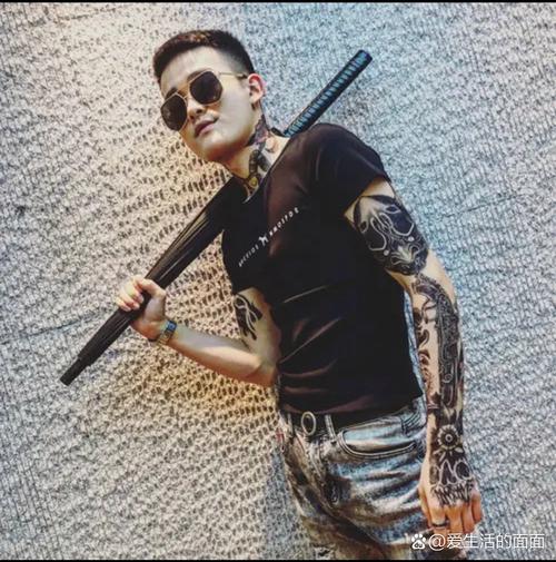 快手社会精神小伙发型