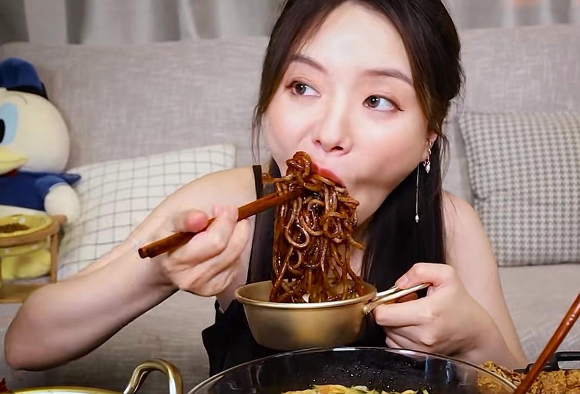 直播生活天生吃货微信