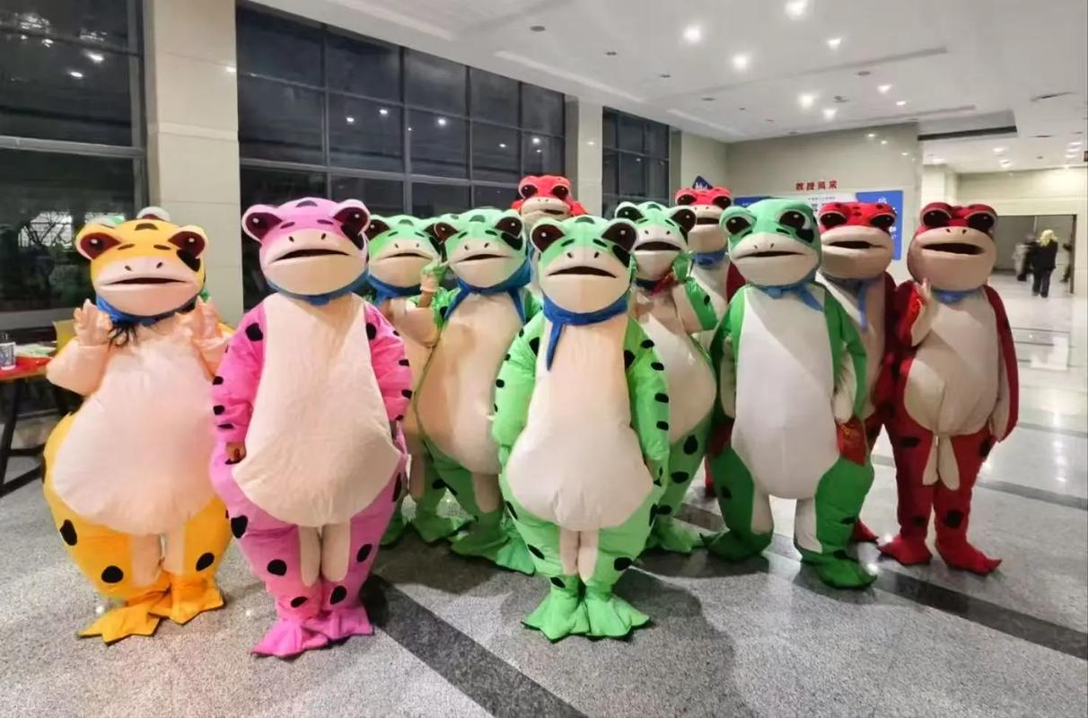 抖音上的人偶服租一天