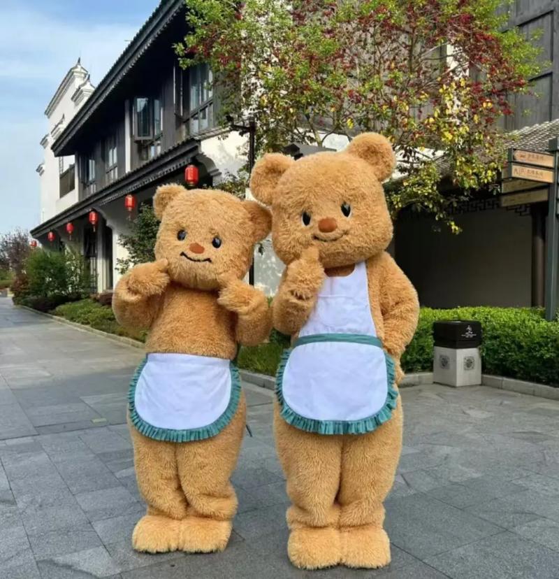 抖音上的人偶服租一天