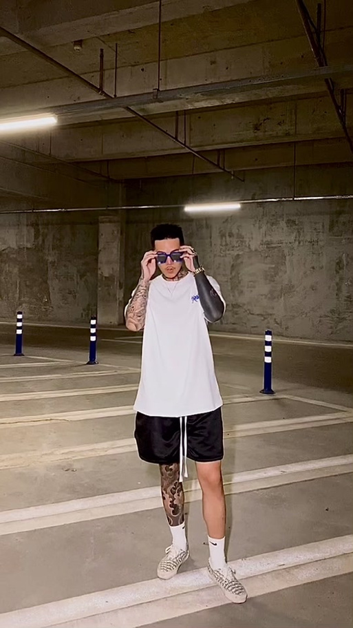 快手白鹤大人视频音乐