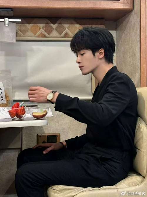 快手红人温柔大哥照片