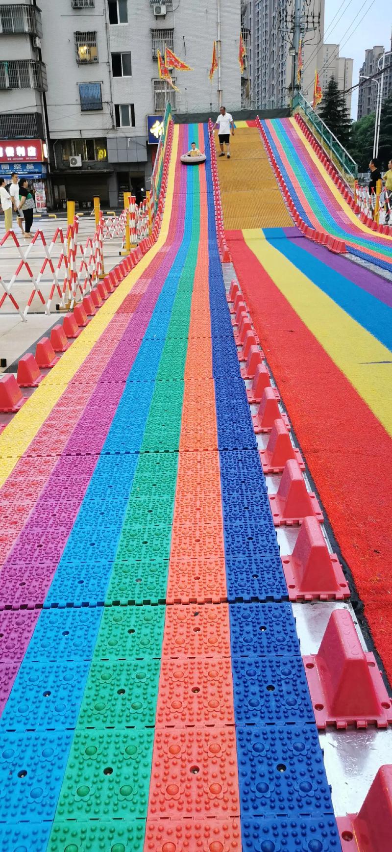 抖音网红七彩滑道厂家