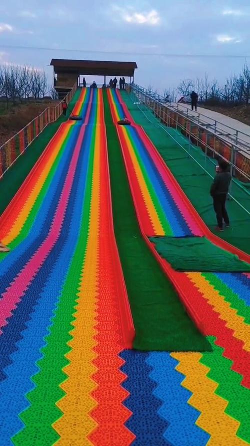 抖音网红七彩滑道厂家