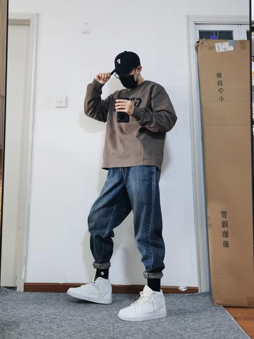 快手红人男生裤子搭配