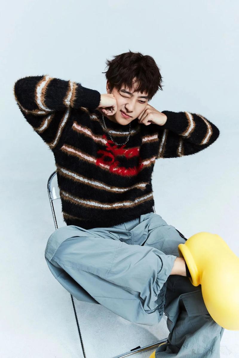 抖音里的张欣尧的衣服