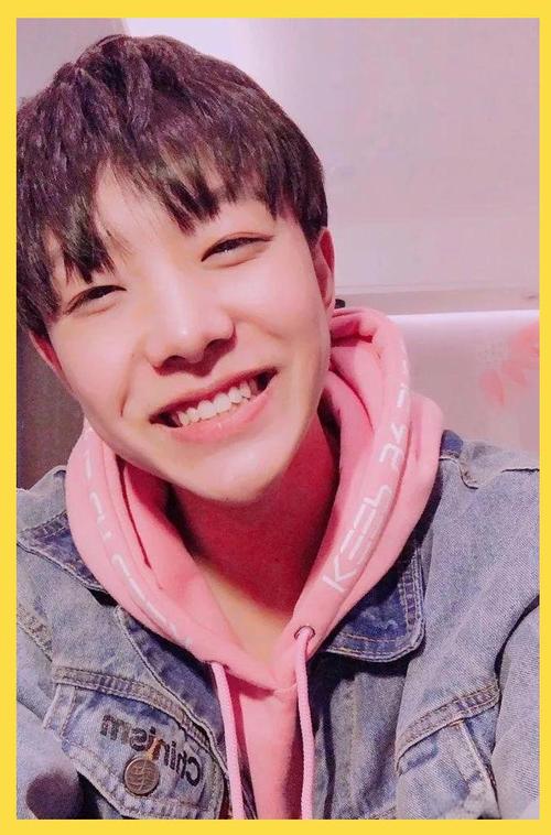 抖音里的张欣尧的衣服