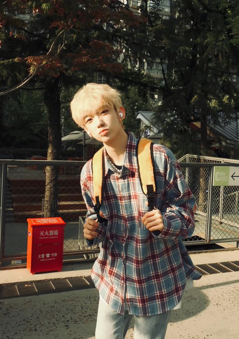 快手mc 小卓越照片