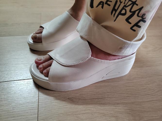 快手红人拖鞋视频下载