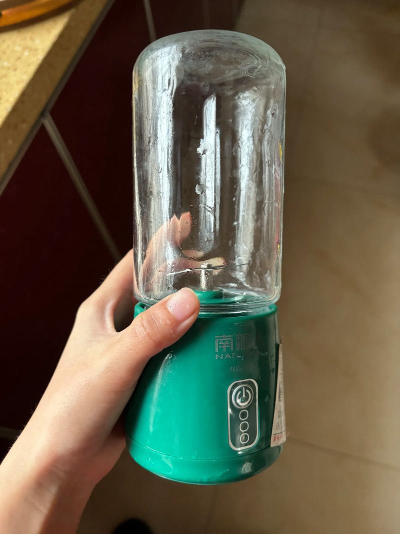抖音同款榨汁机怎么用