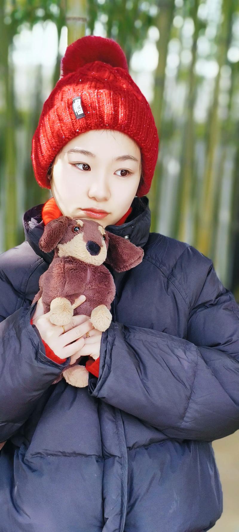 抖音红帽子女孩唱粤语