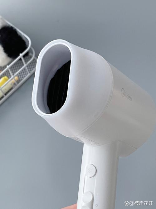 抖音吹风机瓶子吹头发