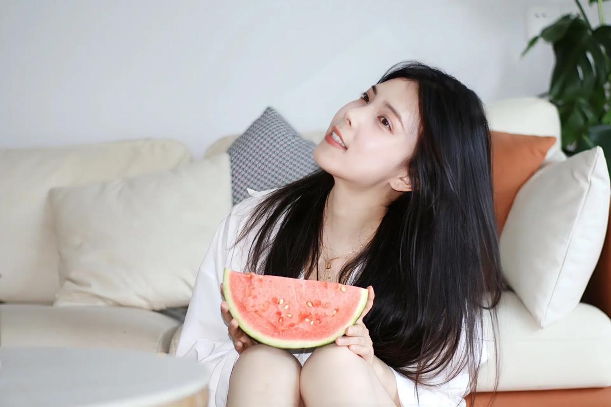 抖音优酷广告上的女的