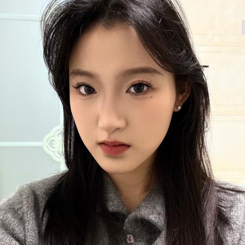 抖音超火隐形瓜子脸贴