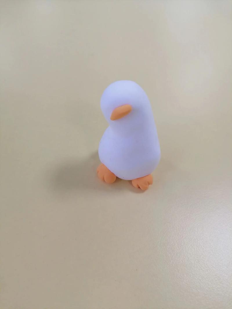 抖音捏玩具鸭子叫的歌