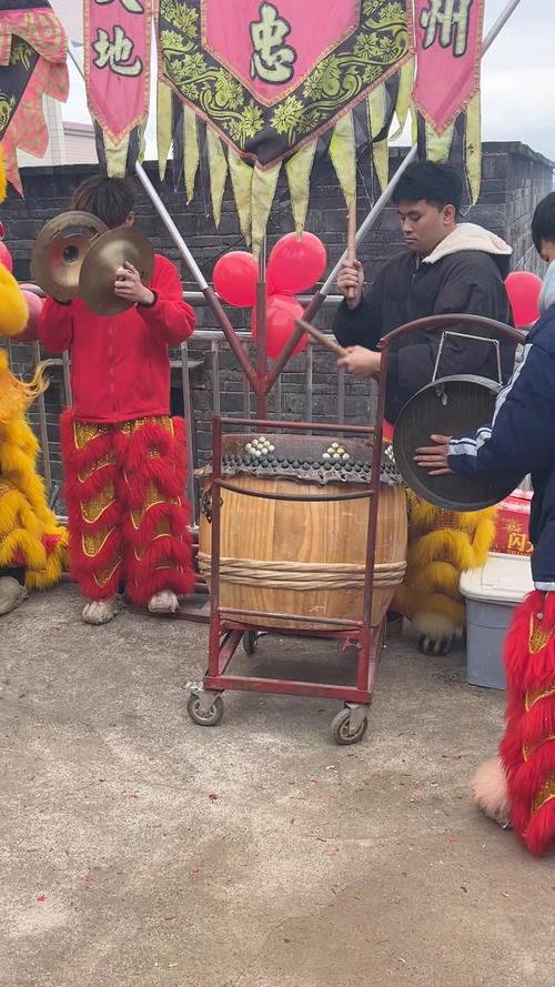 抖音里锣鼓舞狮的音乐