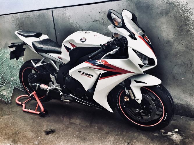 快手白兔太太机车图片