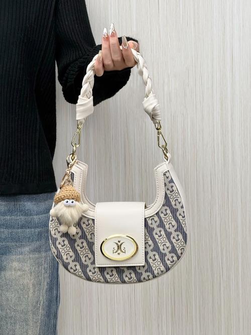 抖音上很火的品牌包包