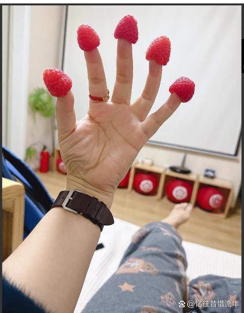 抖音手指套出绳子魔术