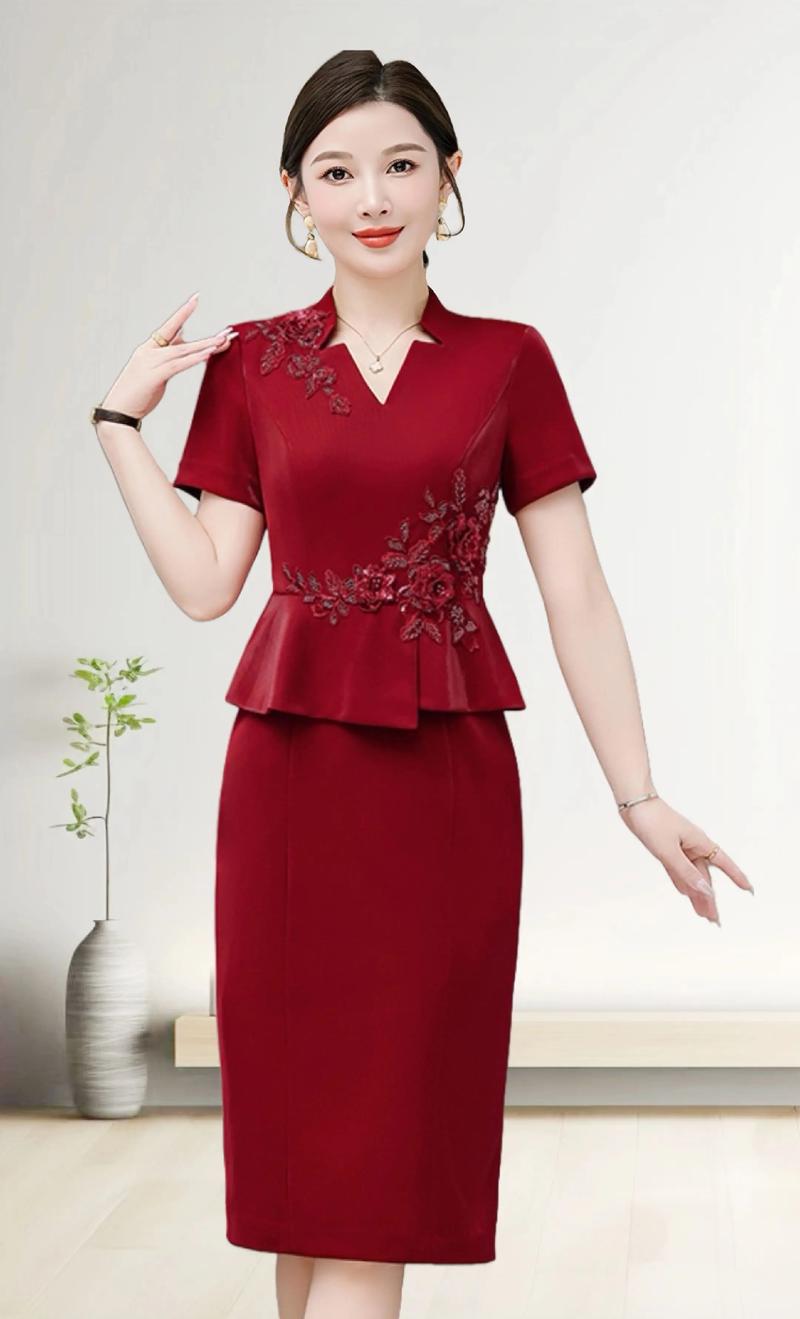 抖音里连衣裙女叫什么