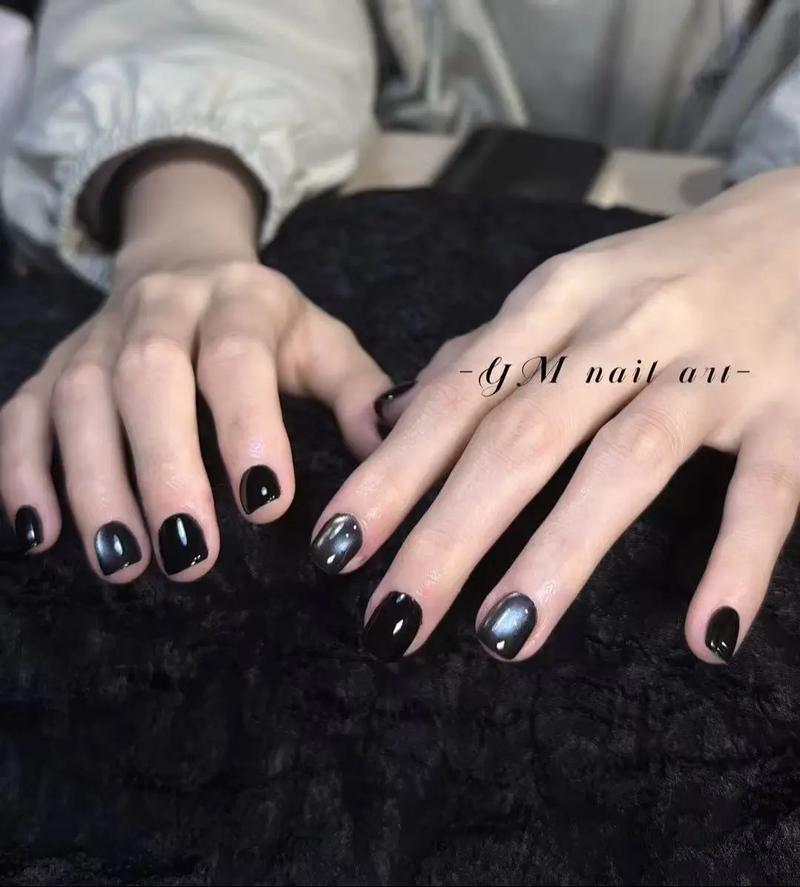 抖音同款黑色美甲图片
