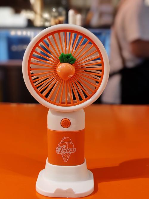 抖音补水喷雾器小电扇