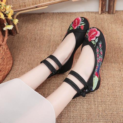 快手美女绣花鞋快手号