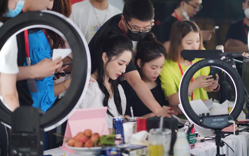 看直播的都是什么群体