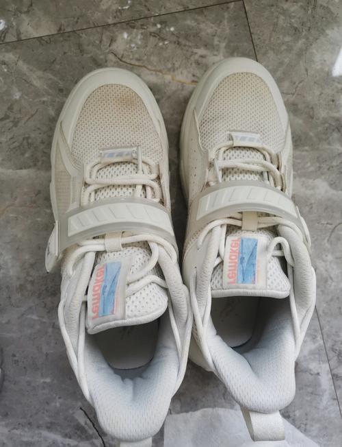 抖音小白鞋清洁剂自制