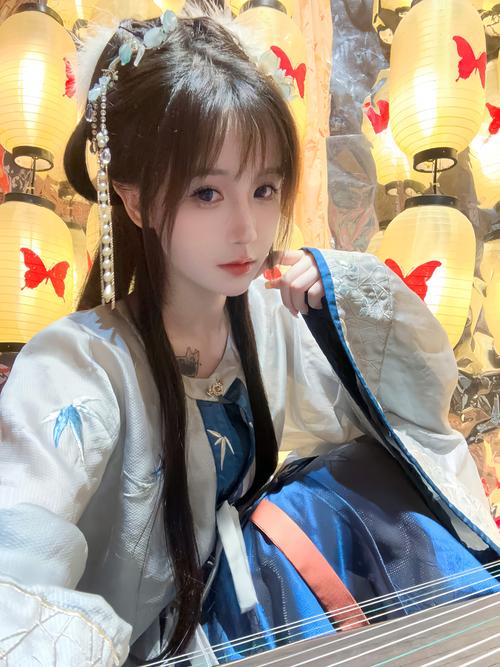 快手网红杨清柠全身照