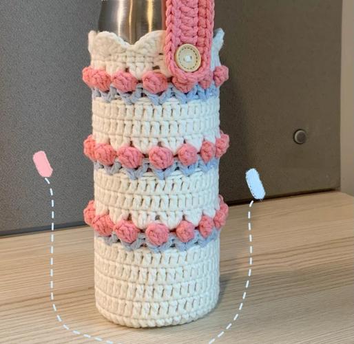 抖音防摔杯套编织方法