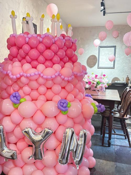 抖音网红亮光气球蛋糕