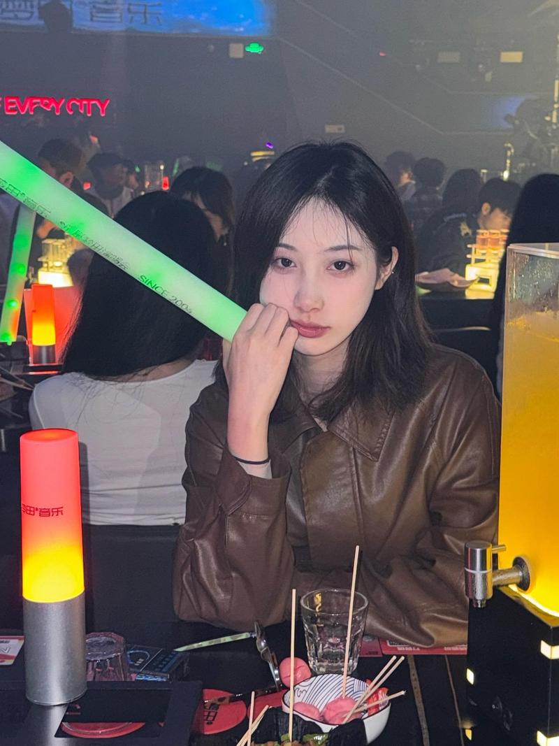 姐给你留灯抖音怎么收