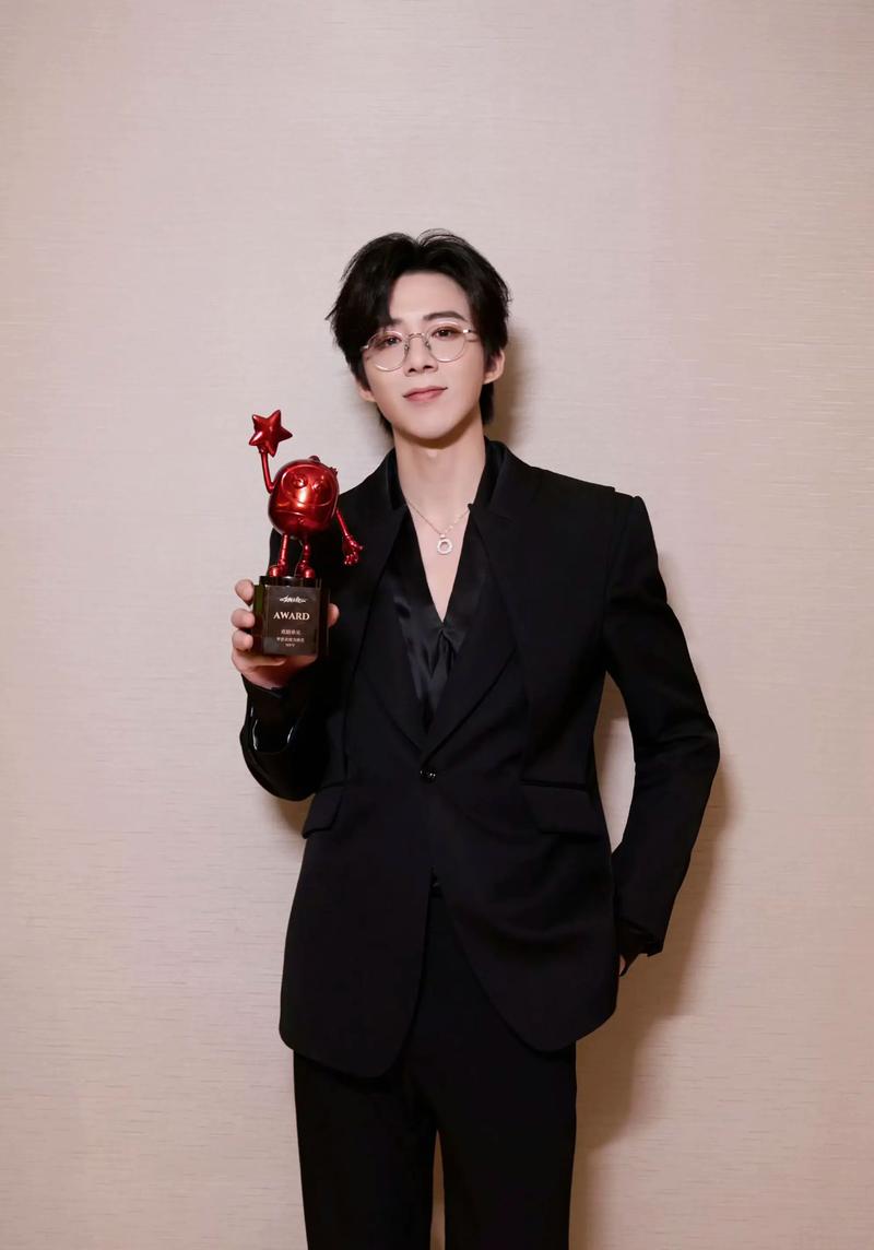 抖音宁哥穿的衣服品牌