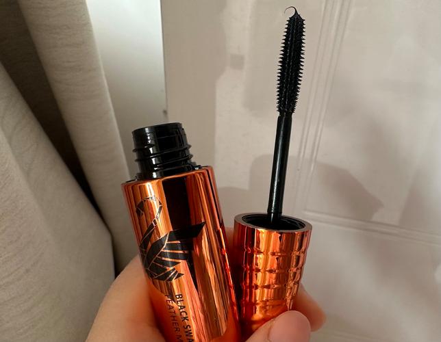 抖音里无限拉长睫毛膏