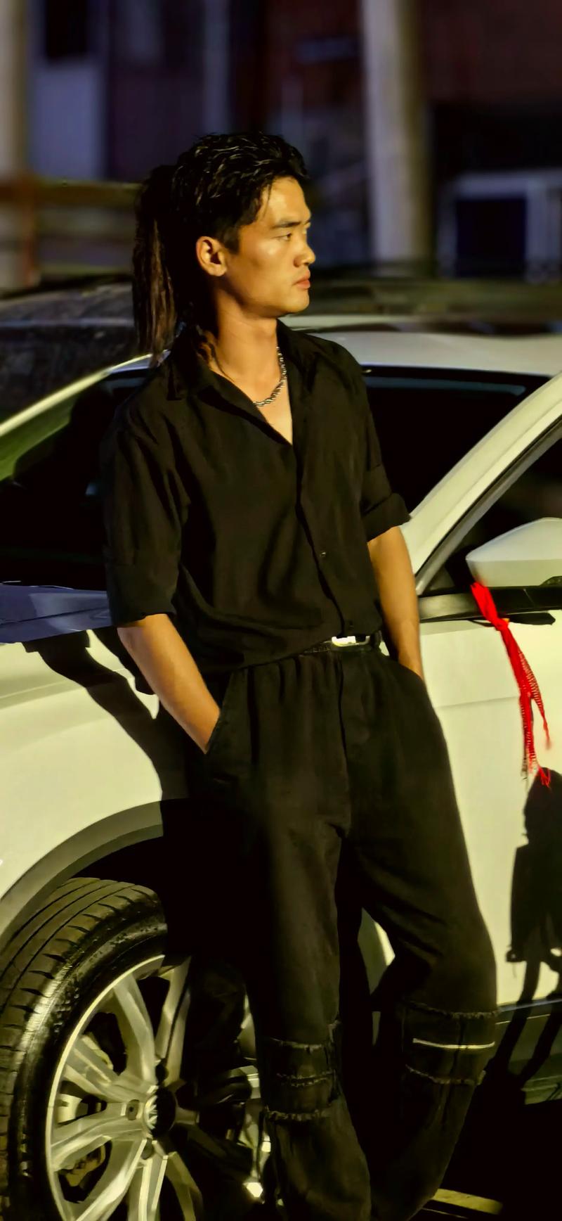 抖音上有个男的武士头