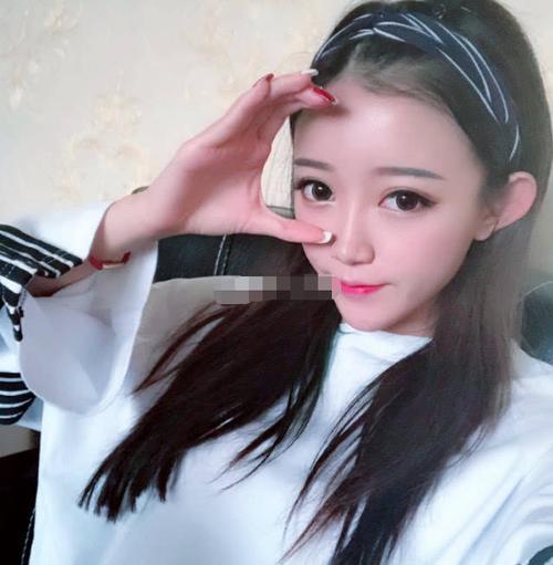 快手小伊伊丸子头视频