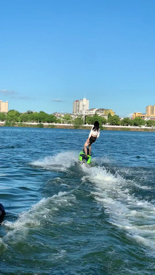 抖音水上滑板视频教程