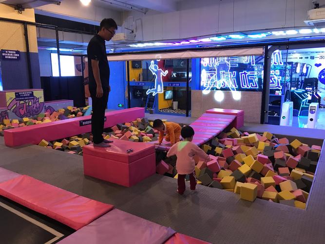 抖音蹦床叫什么 黏墙