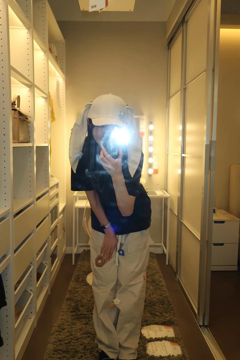 抖音兔耳朵帽子什么歌