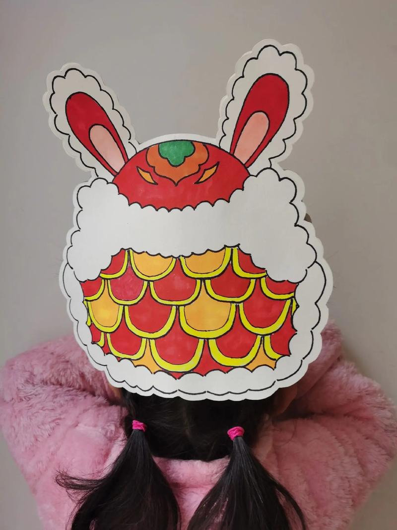 用抖音兔耳朵帽子跳舞