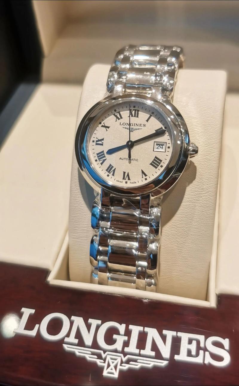 抖音上浪琴机械镂空表